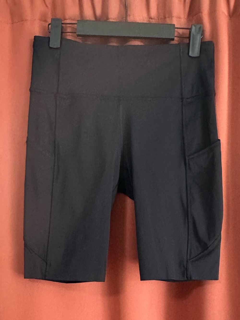 Lululemon Shorts Women 8 Black Fast Free High Rise 10" Biker Pockets Run Gym